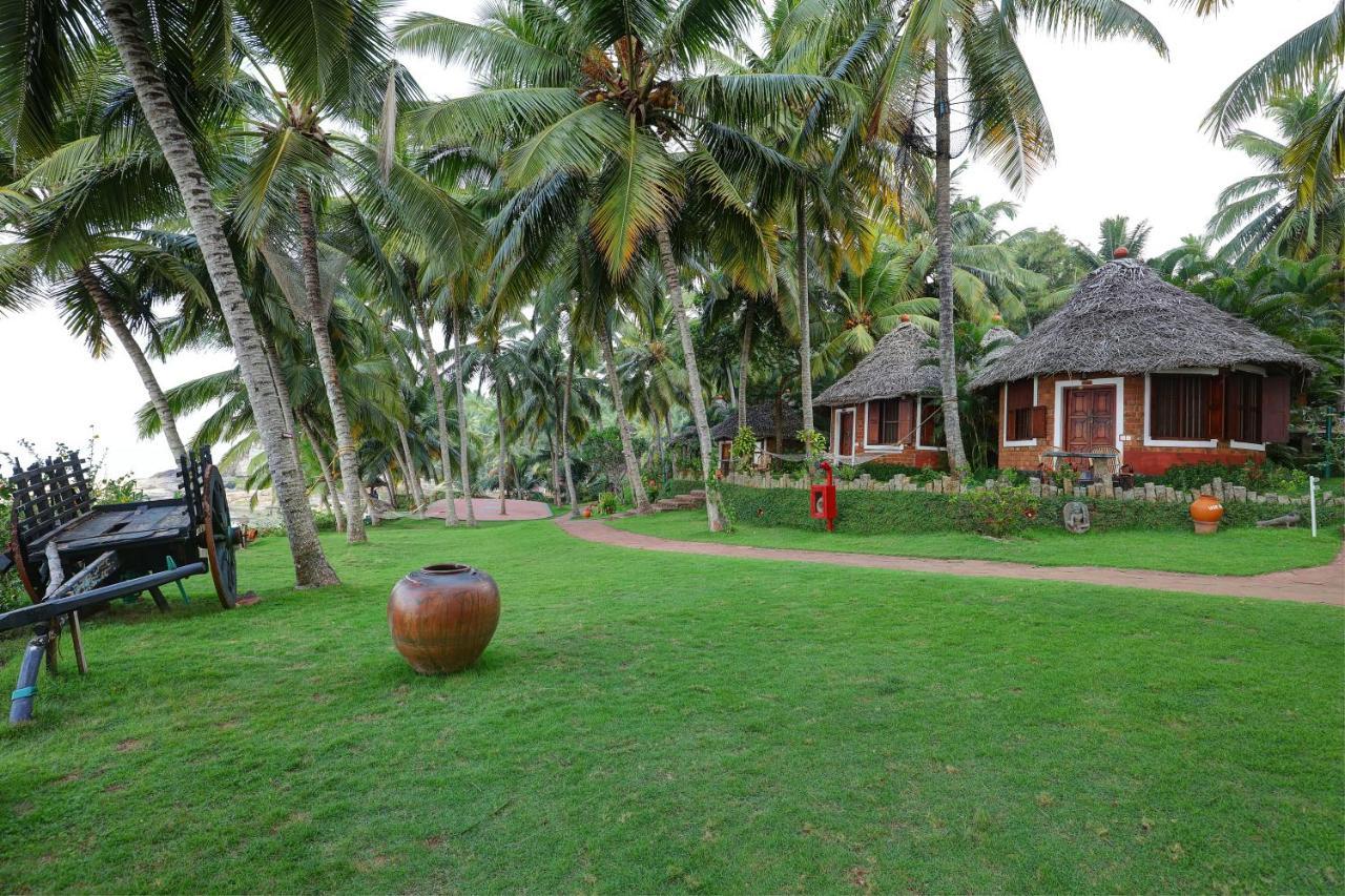 Soma Manaltheeram Ayurveda Beachvillage Kovalam Exterior foto