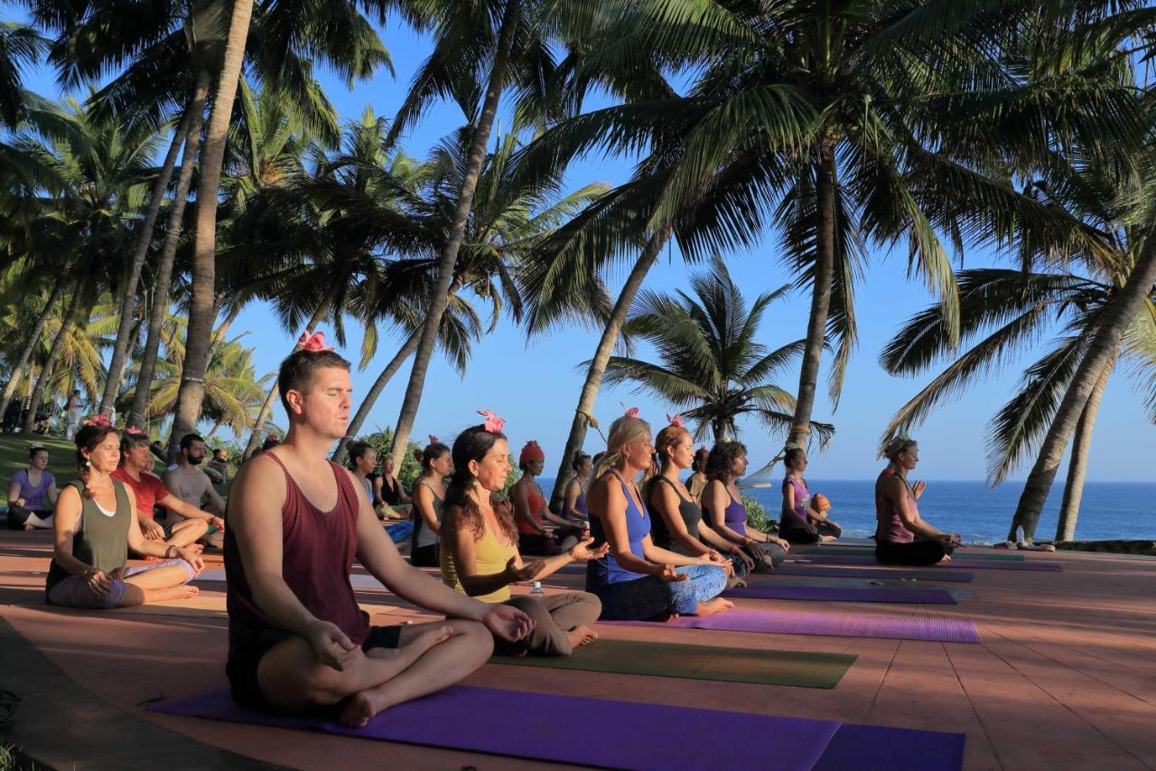 Soma Manaltheeram Ayurveda Beachvillage Kovalam Exterior foto