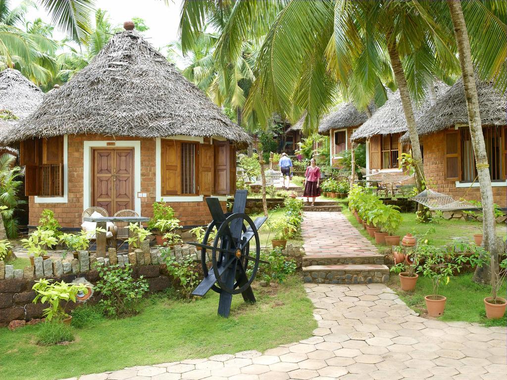 Soma Manaltheeram Ayurveda Beachvillage Kovalam Exterior foto