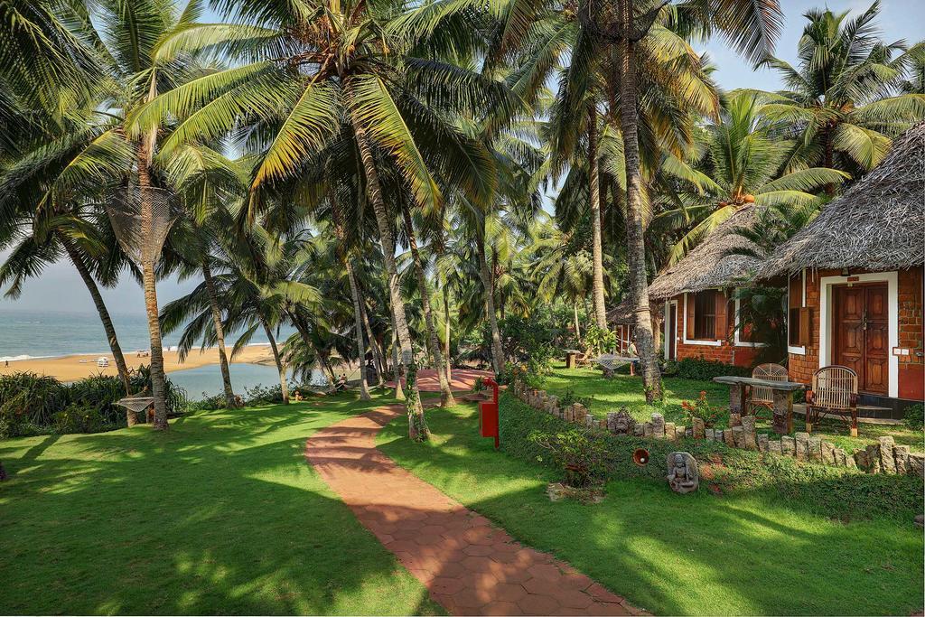 Soma Manaltheeram Ayurveda Beachvillage Kovalam Exterior foto