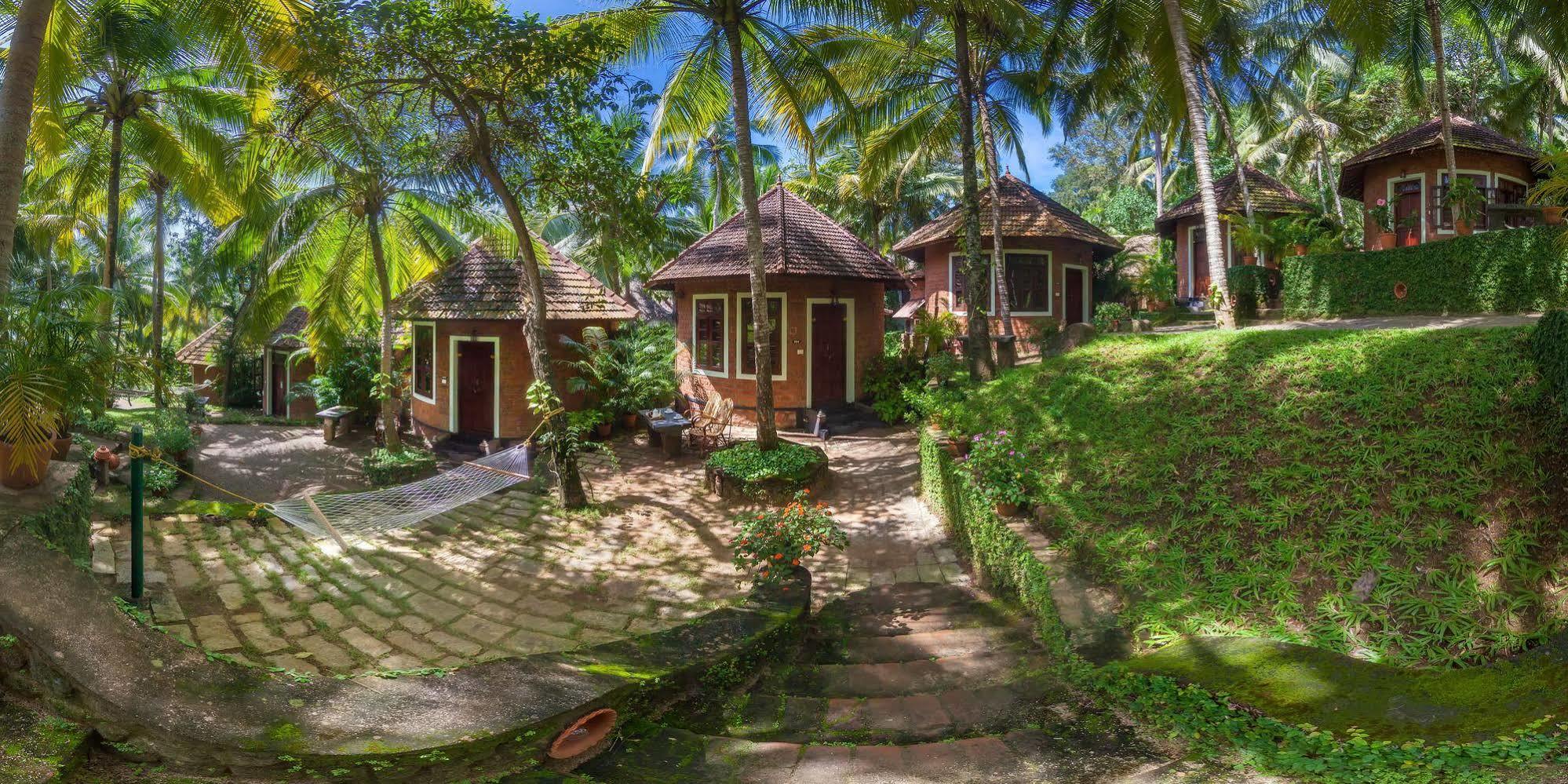 Soma Manaltheeram Ayurveda Beachvillage Kovalam Exterior foto