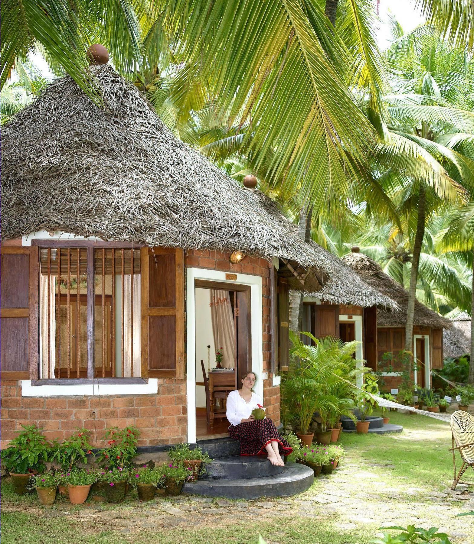 Soma Manaltheeram Ayurveda Beachvillage Kovalam Exterior foto