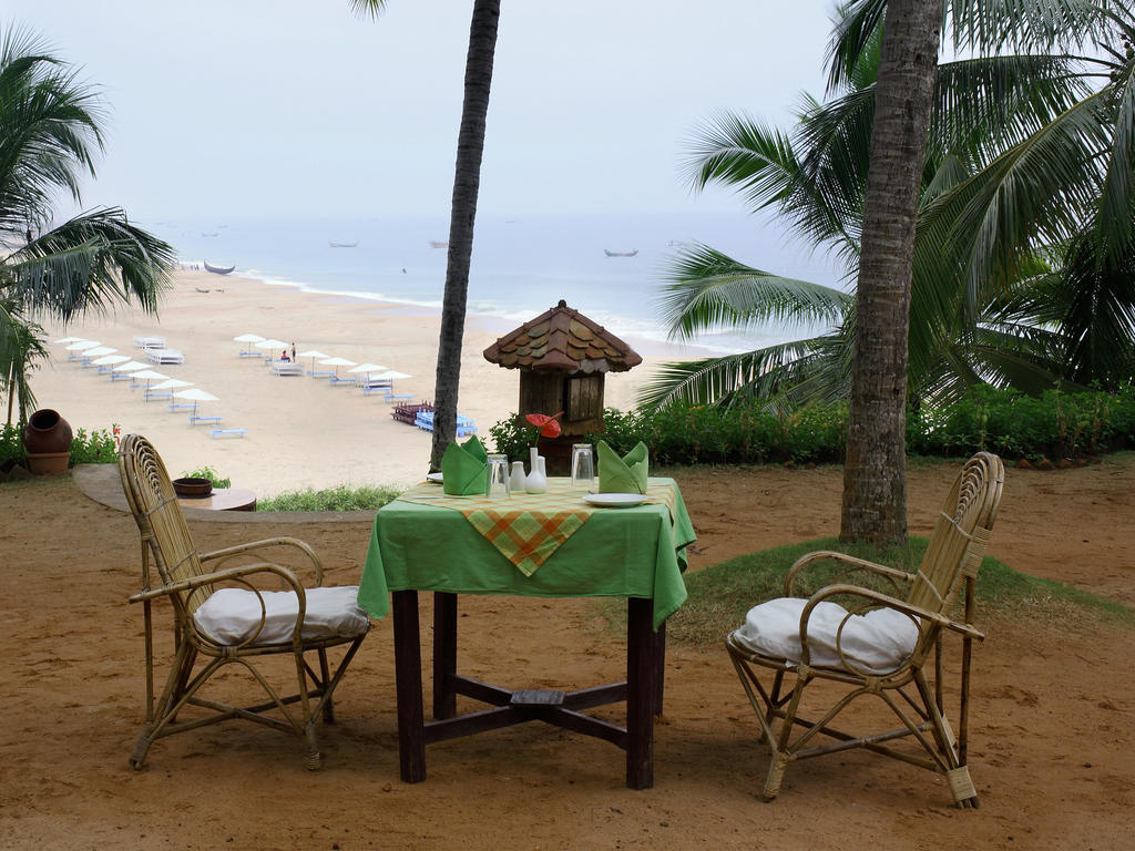 Soma Manaltheeram Ayurveda Beachvillage Kovalam Exterior foto